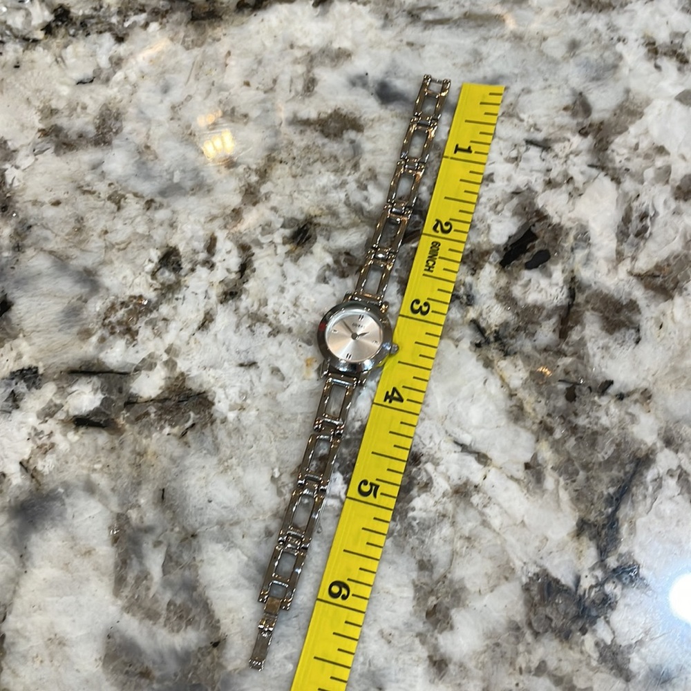 Guess Watch - Picture 4 of 4